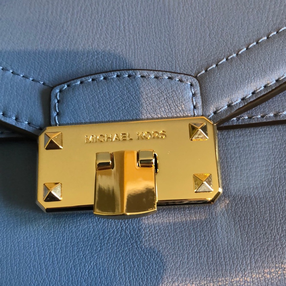 🌷NEW Michael Kors Kinsley Set🌷 - Picture 6 of 8